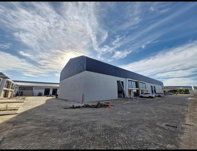 395M² WAREHOUSE TO LET IN STIKLAND INDUSTRIAL