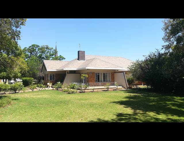 4 bed property to rent in WORCESTER CENTRAL