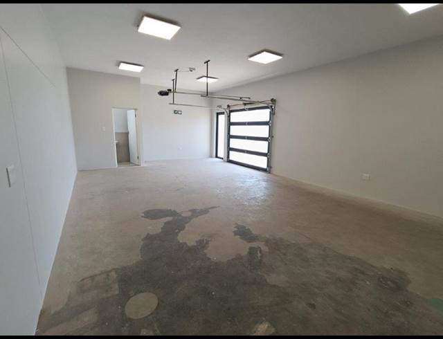 BUSINESS PROPERTY TO RENT IN HALFWAY HOUSE