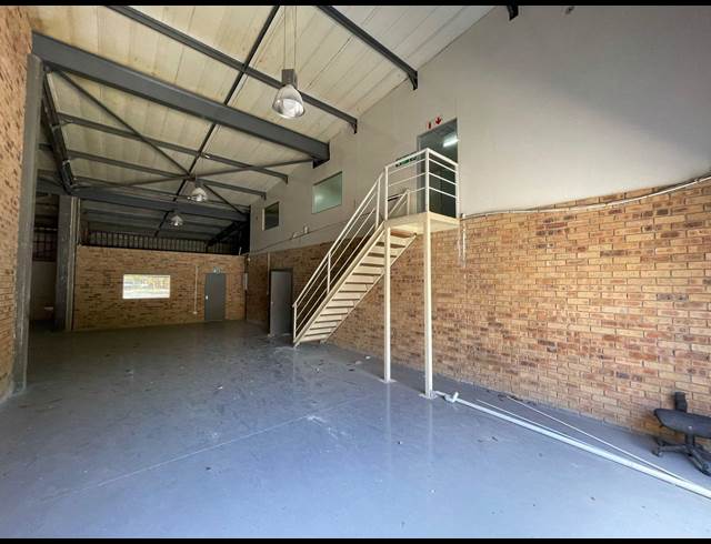598M² WAREHOUSE TO LET IN LASER PARK