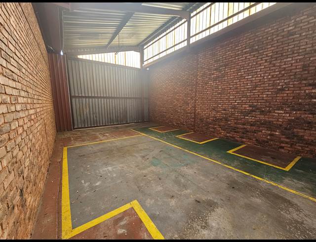 150M² FACTORY TO LET IN ANDERBOLT