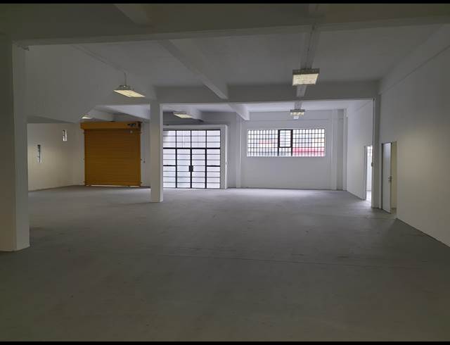 480M² WAREHOUSE TO LET IN SALT RIVER