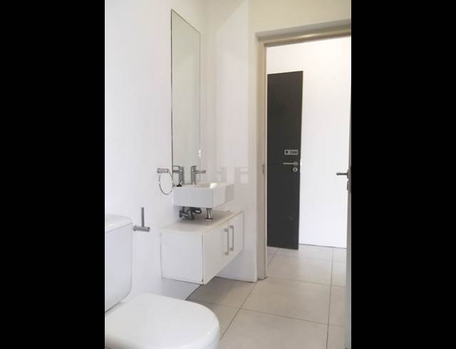 2 bed property to rent in OBSERVATORY