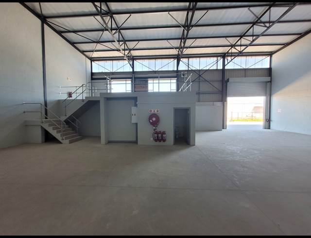 406M² WAREHOUSE TO LET IN STIKLAND INDUSTRIAL