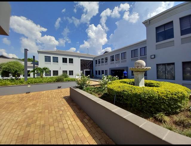 100M² OFFICE TO LET IN BRYANSTON