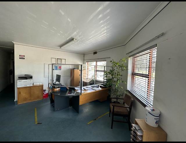 580M² WAREHOUSE RENTED IN TRIANGLE FARM