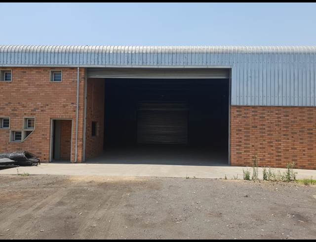 525M² WAREHOUSE TO LET IN BRENTWOOD PARK