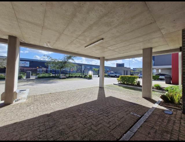 342M² WAREHOUSE TO LET IN STIKLAND INDUSTRIAL