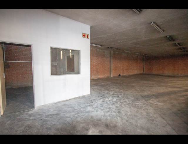 2,380M² WAREHOUSE TO LET IN KYA SANDS