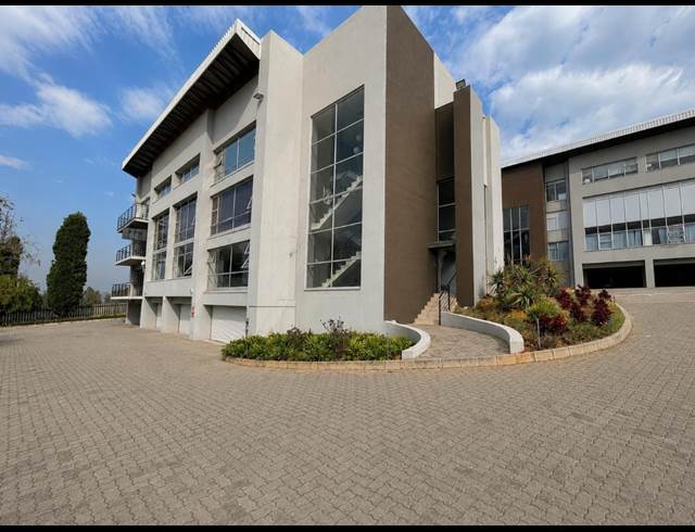 193M² OFFICE TO LET IN ALLANDALE