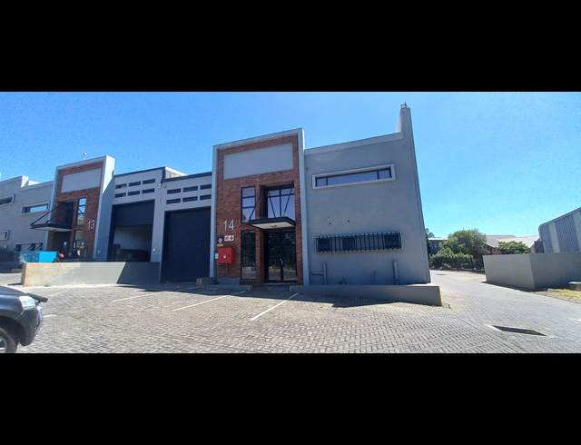554M² WAREHOUSE TO LET IN OLIVEDALE