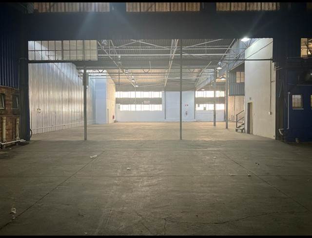 750M² WAREHOUSE TO LET IN DRIEHOEK
