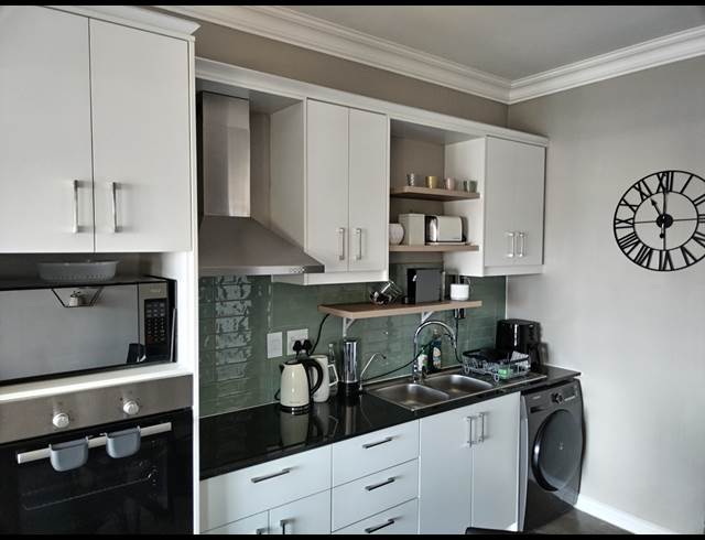 2 BEDROOM APARTMENT TO LET IN WAVES EDGE