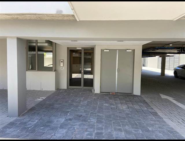 2 bed property to rent in KENILWORTH