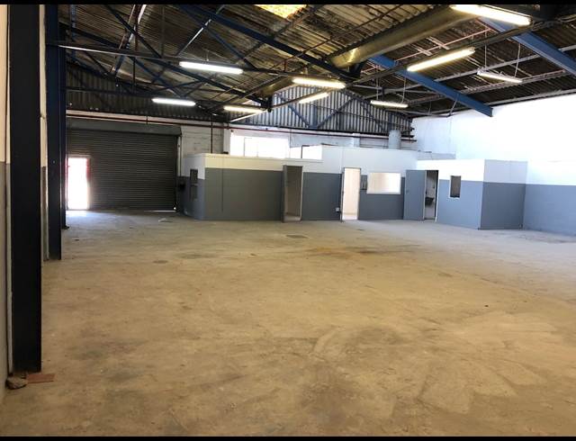 302M² WORKSHOP TO LET IN EPPING INDUSTRIAL