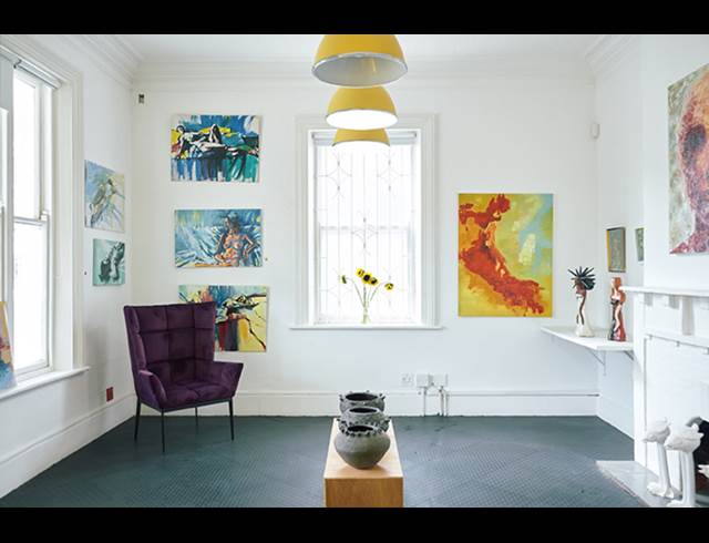 333M² BUILDING TO LET IN GARDENS