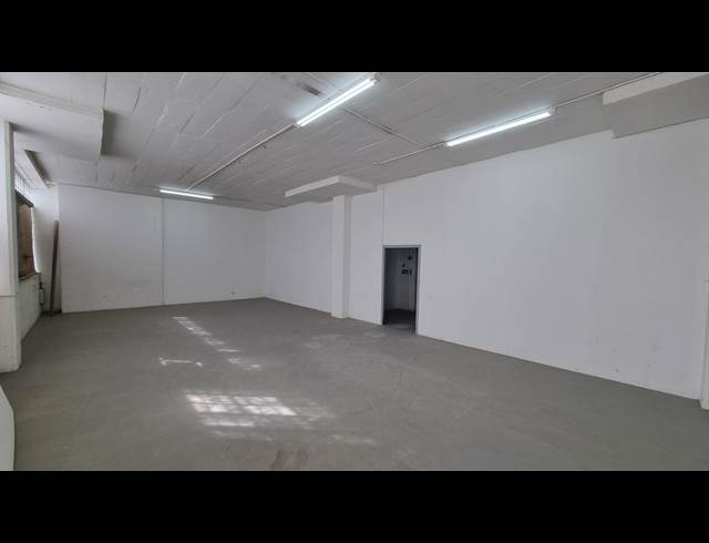 850M² WAREHOUSE TO LET IN SALT RIVER