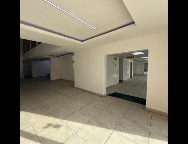 3,356M² OFFICE TO LET IN HALFWAY GARDENS
