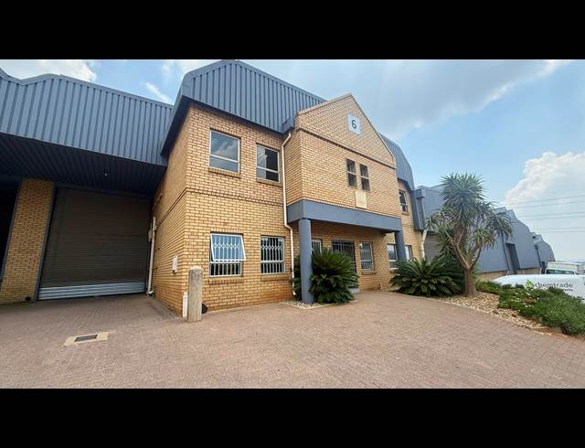540M² WAREHOUSE TO LET IN MEADOWDALE