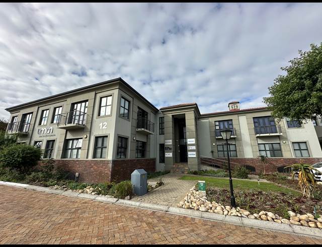 241M² BUSINESS TO LET IN CENTURY CITY