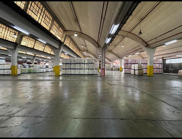 7,000M² WORKSHOP TO LET IN INDUSTRIA WEST