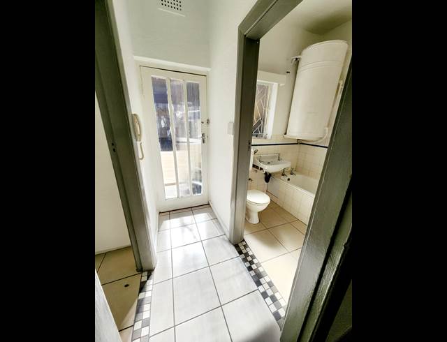 1 bed property to rent in MOWBRAY