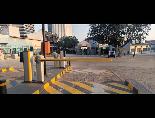 77M² BUSINESS CENTRE TO LET IN NELSPRUIT CENTRAL