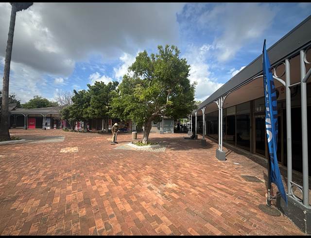 200M² RETAIL TO LET IN AUDAS ESTATE