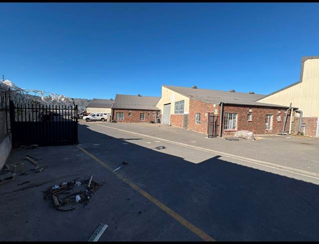 306M² WAREHOUSE TO LET IN BROADLANDS PARK