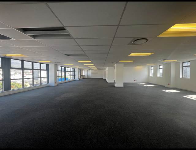 428M² OFFICE TO LET IN WOODSTOCK