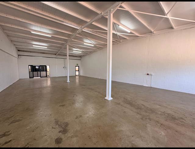 200M² WAREHOUSE TO LET IN MALMESBURY INDUSTRIA