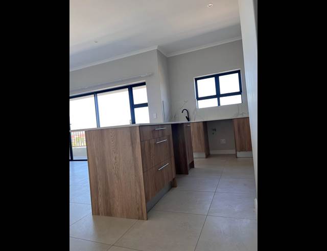 3 BEDROOM APARTMENT TO LET IN SANDOWN