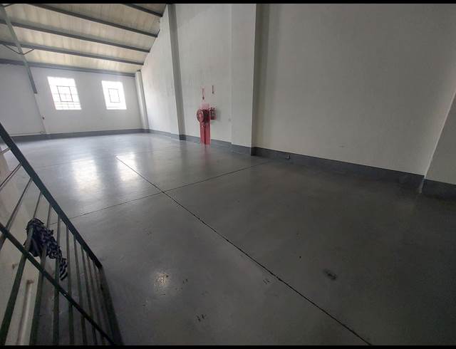 236M² WAREHOUSE RENTED IN MOREHILL