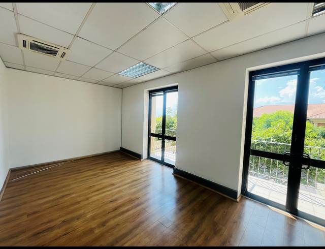 301M² OFFICE TO LET IN BRYANSTON
