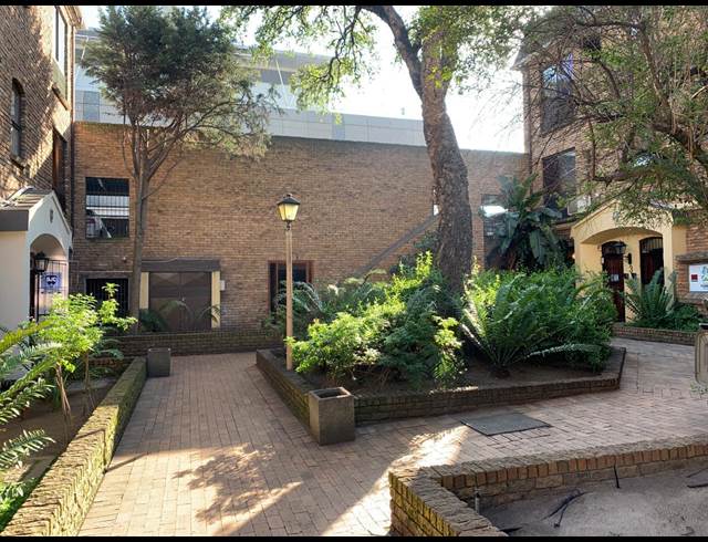 118M² OFFICE TO LET IN BELLVILLE CENTRAL