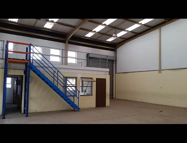 1,678M² WAREHOUSE TO LET IN RANDJESPARK