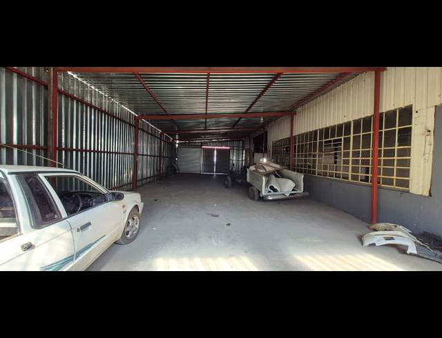 540M² WAREHOUSE TO LET IN ANDERBOLT