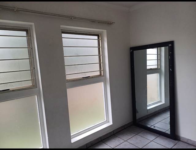 3 bed property to rent in DIE HOEWES