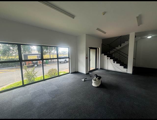 401M² WAREHOUSE TO LET IN AIRPORT INDUSTRIA
