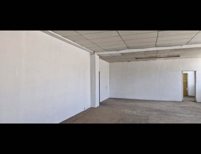 200M² WAREHOUSE TO LET IN VILLAGE MAIN