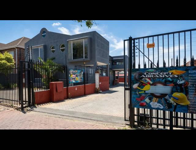 106M² BUILDING TO LET IN BOOYSENS