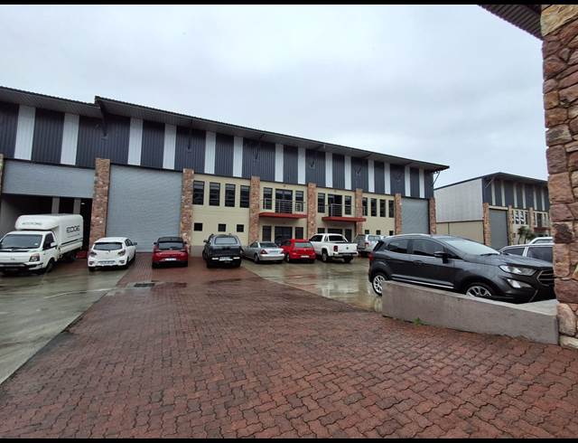 350M² WAREHOUSE TO LET IN WYCHWOOD