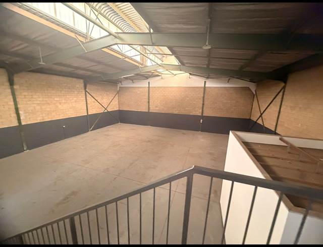 331M² WAREHOUSE TO LET IN MEADOWDALE