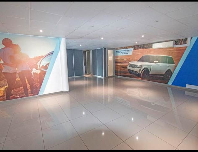 1,000M² SHOWROOM TO LET IN BRYANSTON