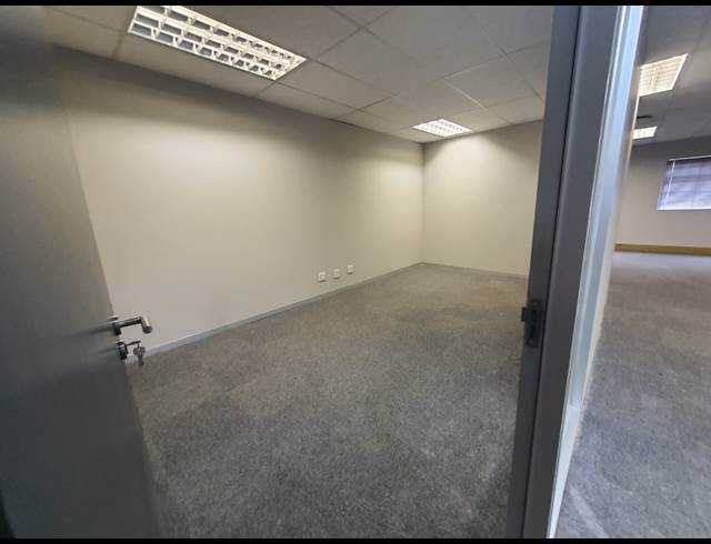177M² OFFICE TO LET IN FAERIE GLEN