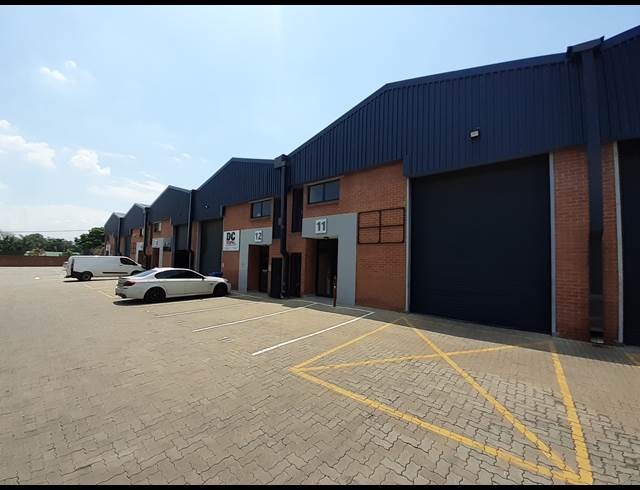 191M² WAREHOUSE TO LET IN LASER PARK