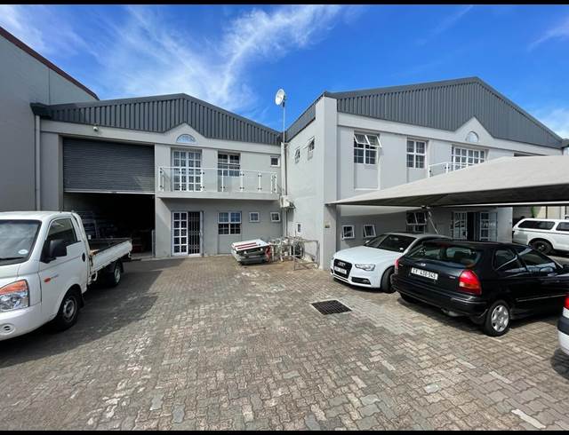 925M² WAREHOUSE TO LET IN STIKLAND INDUSTRIAL