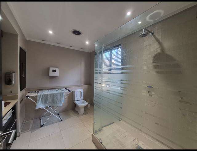 911M² OFFICE TO LET IN SANDTON CENTRAL
