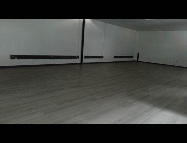 347M² SHOWROOM TO LET IN OLIVEDALE