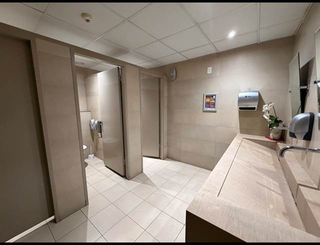 890M² OFFICE TO LET IN DE WATERKANT